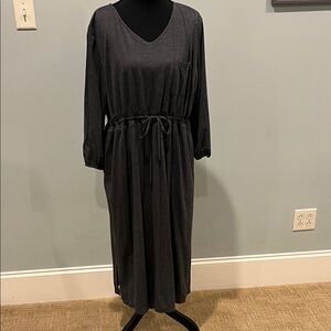 Chic Charcoal 3/4 Sleeve Dress